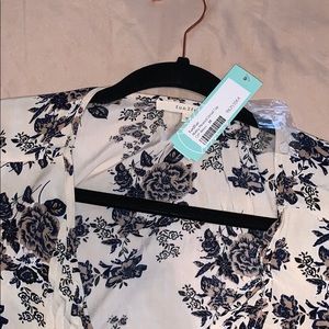 Fun2Fun Maley Pleated Detail Top